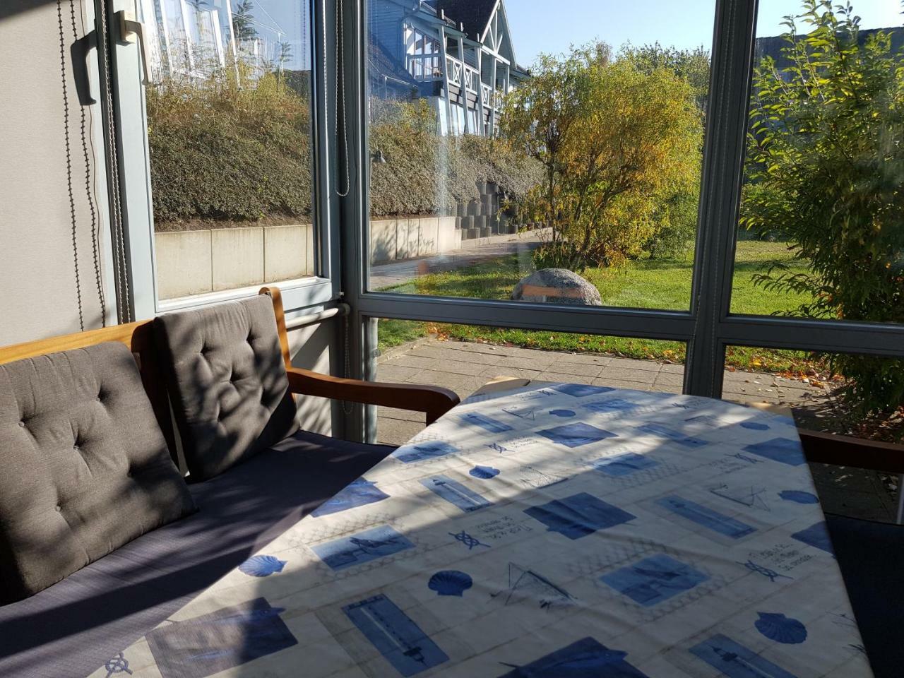 Ferienwohnung 4 Im Haus Am See Mit Wintergarten Und Terrasse Seedorf  Номер фото
